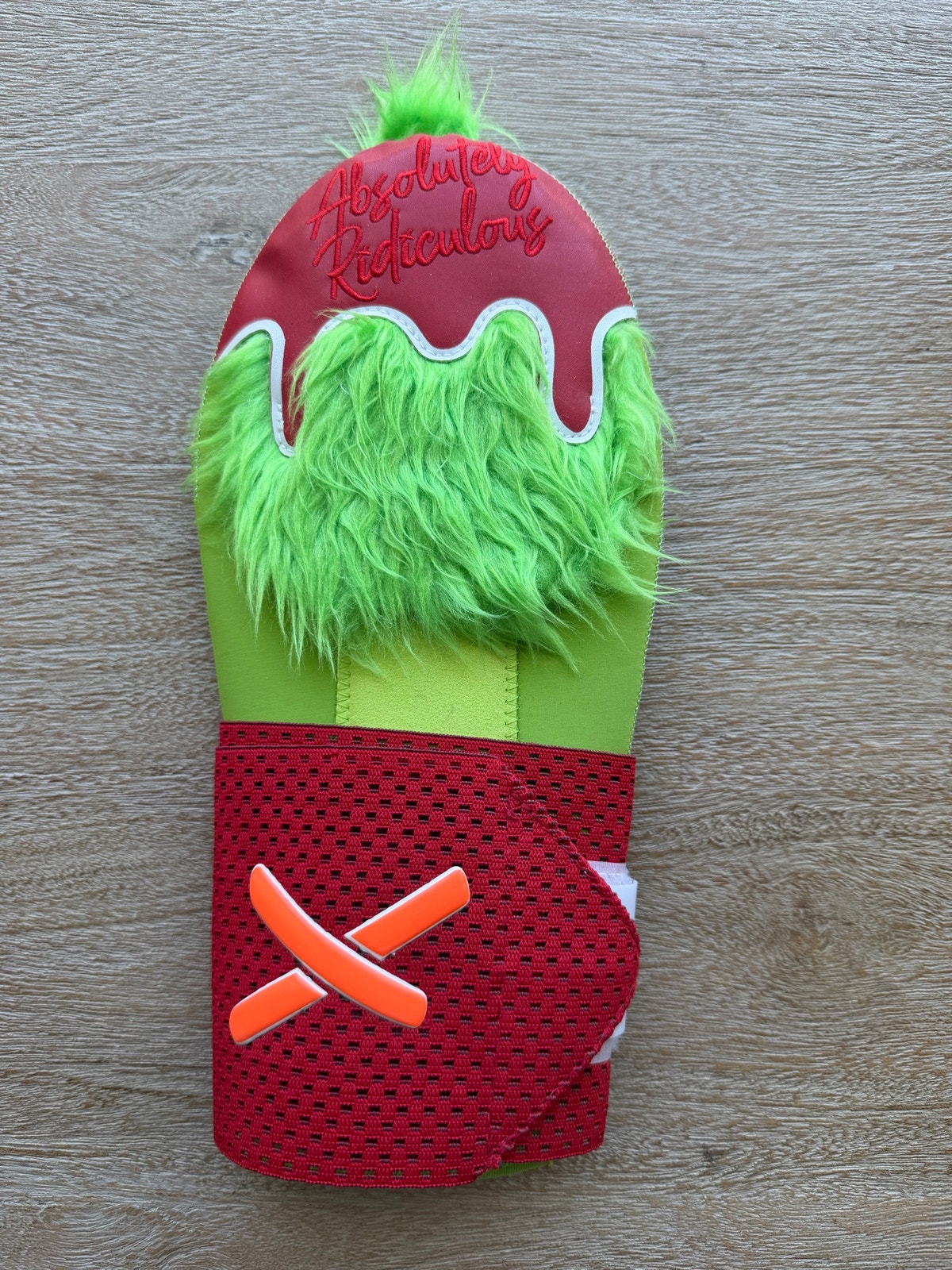 Nwot New Absolutely Ridiculous A Mean One Grinch Baseball Sliding Mitt